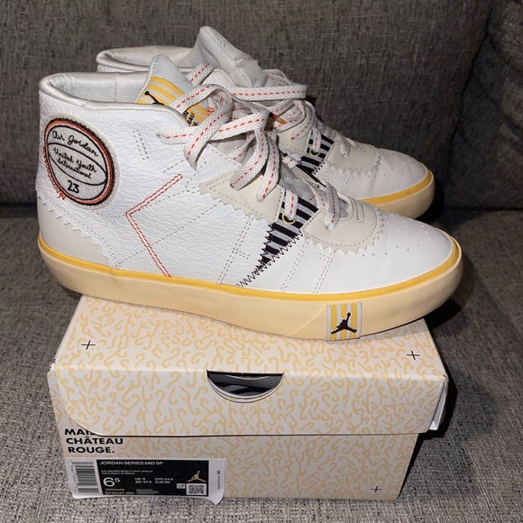 Jordan Maison Chateau Rouge Mid size 6.5Y LIKE NEW - Picture 2 of 12